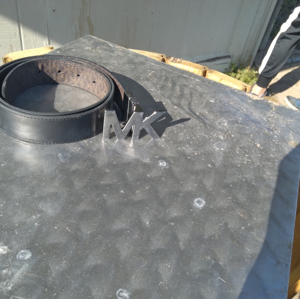 This is my mk belt that doesn't fit me